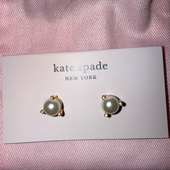 Kate spade faux pearl stud earrings with dust bag - Picture 2 of 5